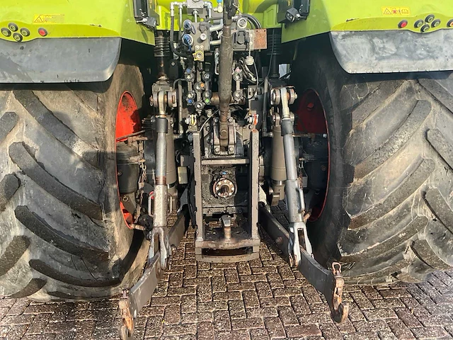2013 claas axion 950 c-matic vierwielaangedreven landbouwtractor - afbeelding 24 van  49