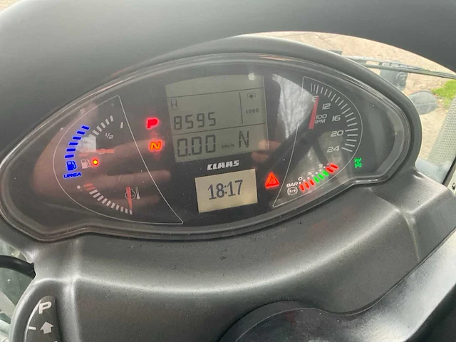 2013 claas axion 950 c-matic vierwielaangedreven landbouwtractor - afbeelding 33 van  49