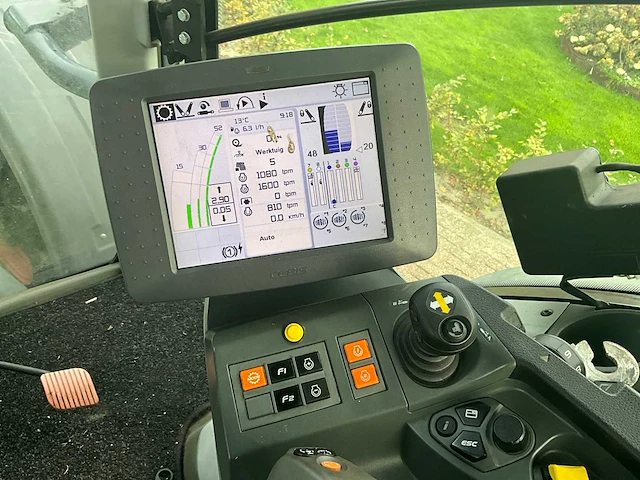 2013 claas axion 950 c-matic vierwielaangedreven landbouwtractor - afbeelding 39 van  49