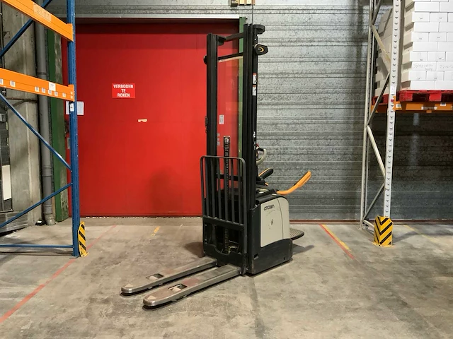 2013 crown et4000 1.2tf stapelaar - afbeelding 1 van  15