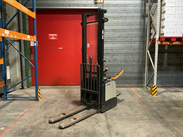 2013 crown et4000 1.2tf stapelaar - afbeelding 1 van  15