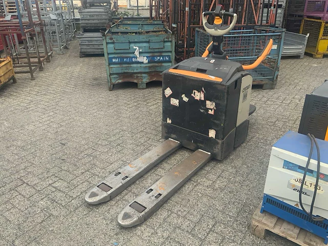 2013 crown wt-3040 stapelaar - afbeelding 4 van  24