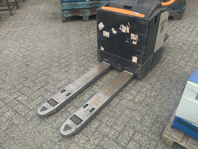 2013 crown wt-3040 stapelaar - afbeelding 10 van  24