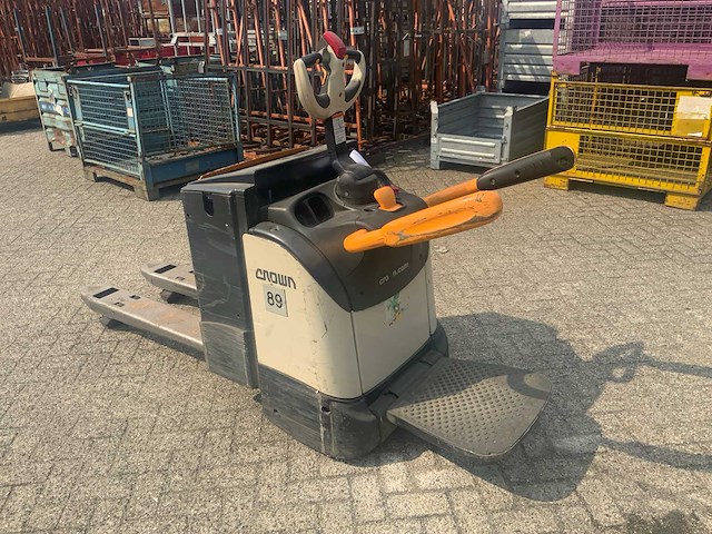 2013 crown wt-3040 stapelaar - afbeelding 19 van  24