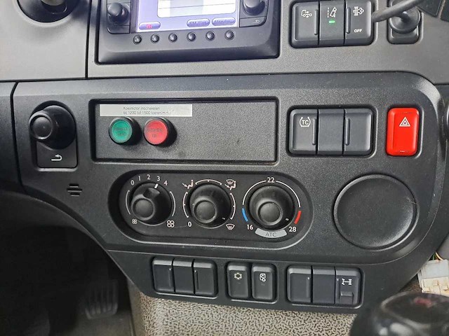 2013 daf cf 290 vrachtwagen - afbeelding 9 van  25