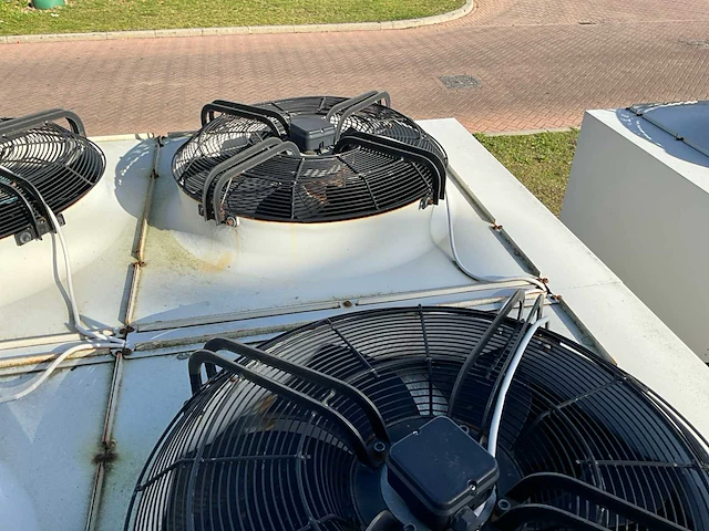 2013 daikin ewad300d-xr007 koelinstallatie - afbeelding 10 van  21