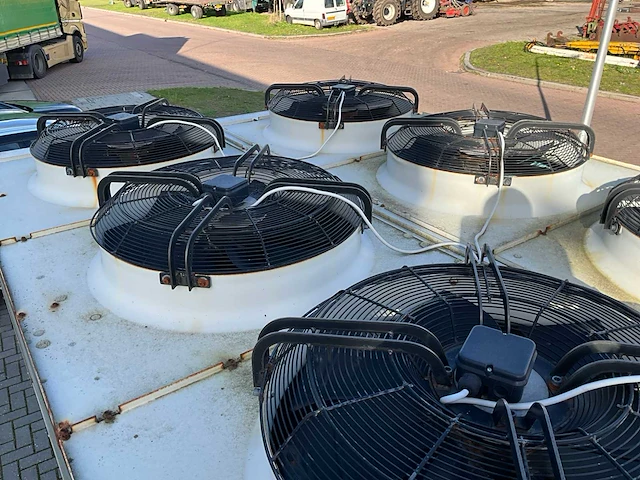 2013 daikin ewad300d-xr007 koelinstallatie - afbeelding 11 van  21