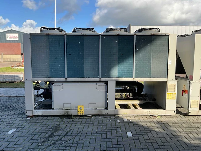 2013 daikin ewad300d-xr007 koelinstallatie - afbeelding 1 van  21