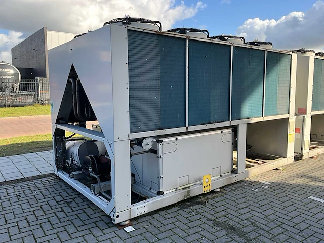 2013 daikin ewad300d-xr007 koelinstallatie - afbeelding 12 van  21