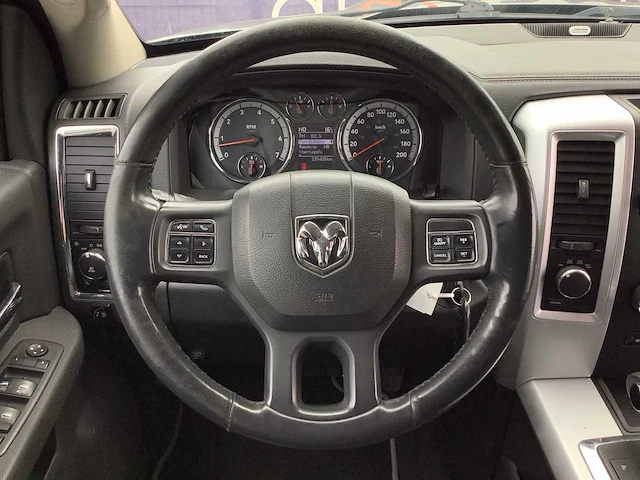 2013 dodge ram 1500 hemi bedrijfswagen - afbeelding 15 van  34