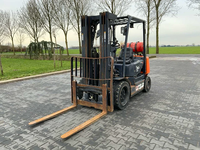2013 doosan g30p-5 vorkheftruck - afbeelding 1 van  26