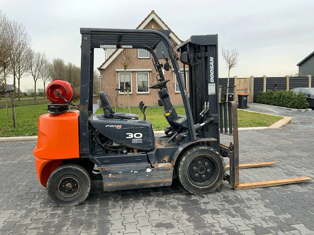 2013 doosan g30p-5 vorkheftruck - afbeelding 22 van  26