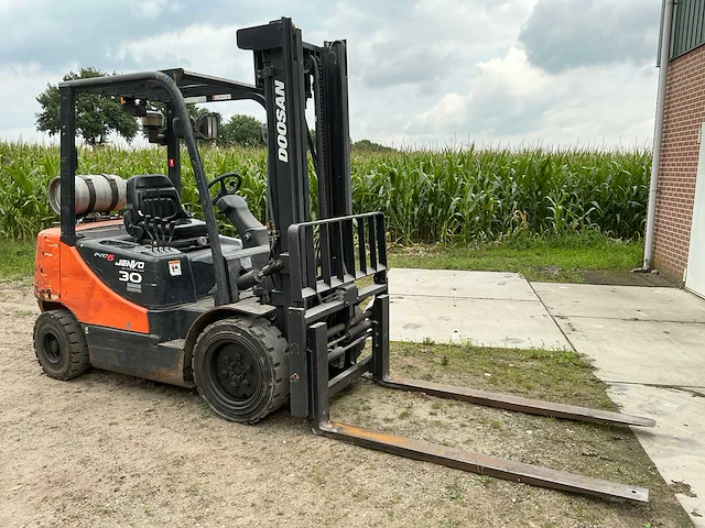 2013 doosan lp / g30e-5 vorkheftruck - afbeelding 28 van  38