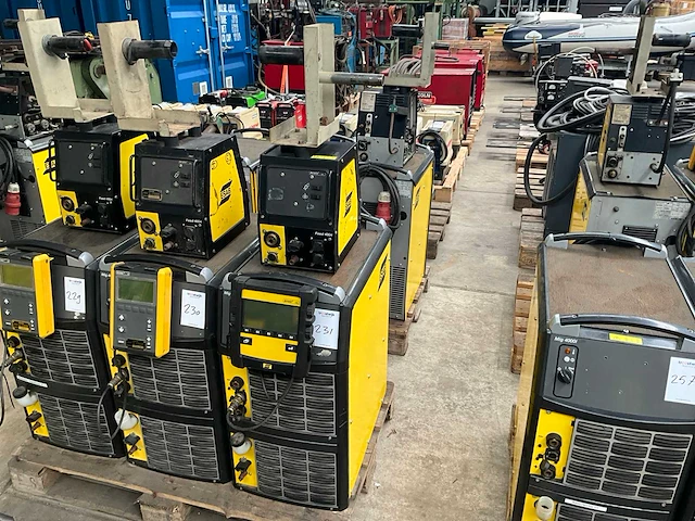 2013 esab mig 4000iw mig lasapparaat - afbeelding 1 van  7