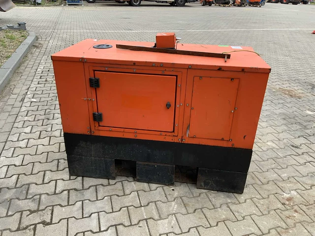2013 europower generators eps113tde stroom aggrgaat 11 kva - afbeelding 8 van  12