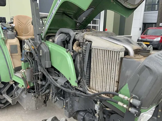 2013 fendt 209p smalspoor- en compacttractor - afbeelding 22 van  37