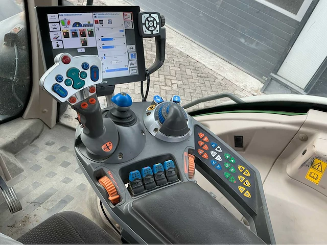 2013 fendt 936 vario vierwielaangedreven landbouwtractor - afbeelding 37 van  50