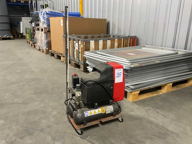 2013 fiac mobiele luchtcompressor - afbeelding 1 van  4