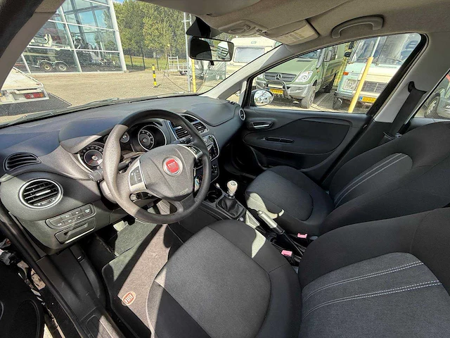 2013 fiat punto evo personenauto - afbeelding 3 van  14