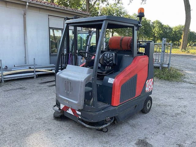 2013 hako jonas 1500 v straatveegmachine - afbeelding 1 van  11