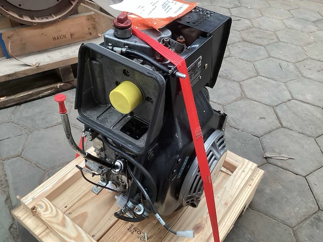 2013 hatz 1b50u-9 benzinemotor - afbeelding 4 van  5