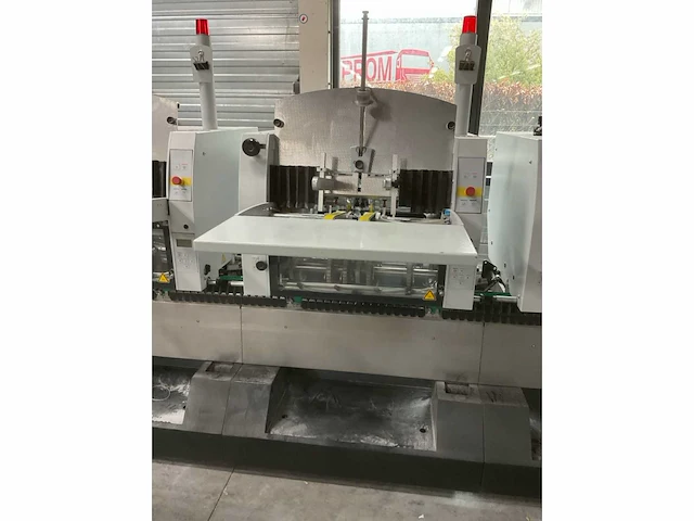 2013 heidelberg saddlesticher st 500 en stichmaster verzamelhechtmachine - afbeelding 30 van  45