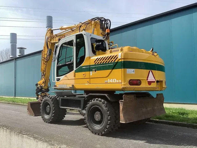 2013 hyundai robex 140w banden graafmachine - afbeelding 23 van  44