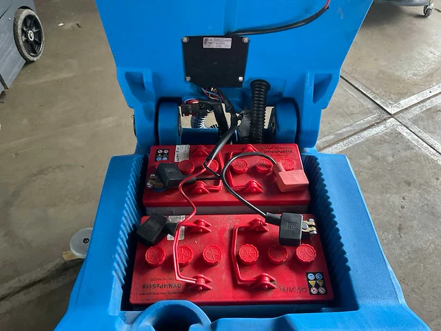 2013 ipc s70bt70 schrob- zuigmachine - afbeelding 3 van  13
