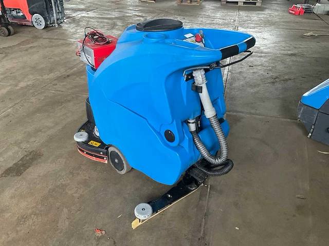 2013 ipc s70bt70 schrob- zuigmachine - afbeelding 8 van  13