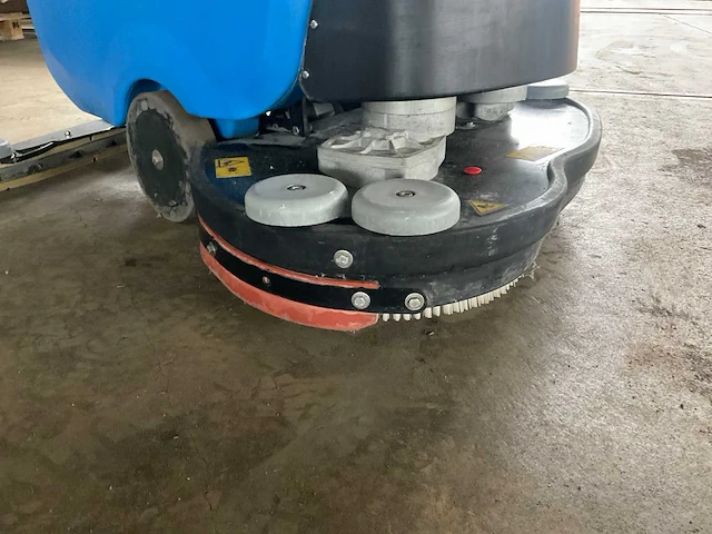 2013 ipc s70bt70 schrob- zuigmachine - afbeelding 10 van  13