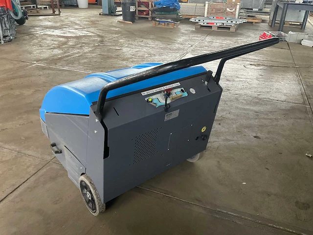 2013 isao pb70et veegmachine zelfrijdend - afbeelding 6 van  11