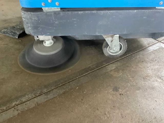 2013 isao pb70et veegmachine zelfrijdend - afbeelding 9 van  11