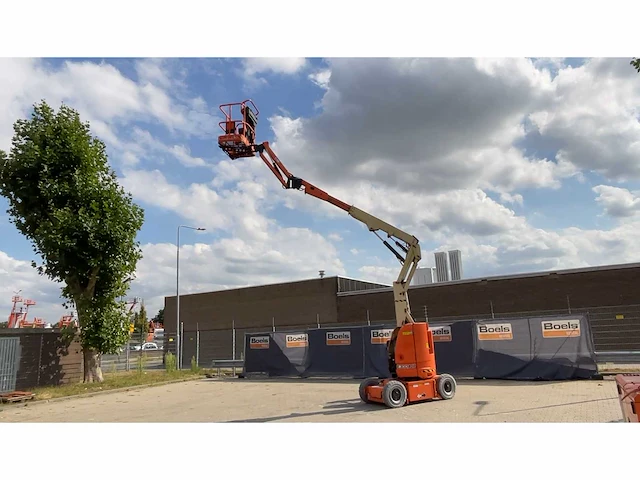 2013 jlg e300ajp hoogwerker - afbeelding 1 van  31