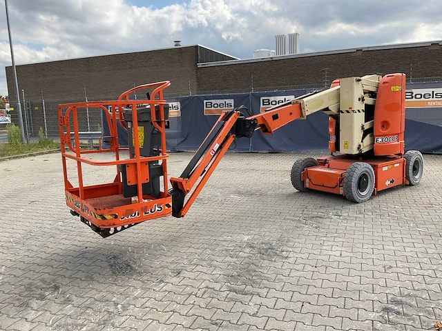 2013 jlg e300ajp hoogwerker - afbeelding 12 van  31
