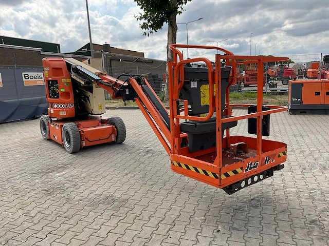 2013 jlg e300ajp hoogwerker - afbeelding 23 van  31