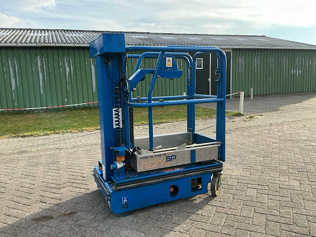 2013 jlg nano sp hoogwerker - afbeelding 1 van  10