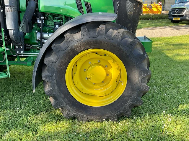 2013 john deere 5100m vierwielaangedreven landbouwtractor - afbeelding 8 van  29