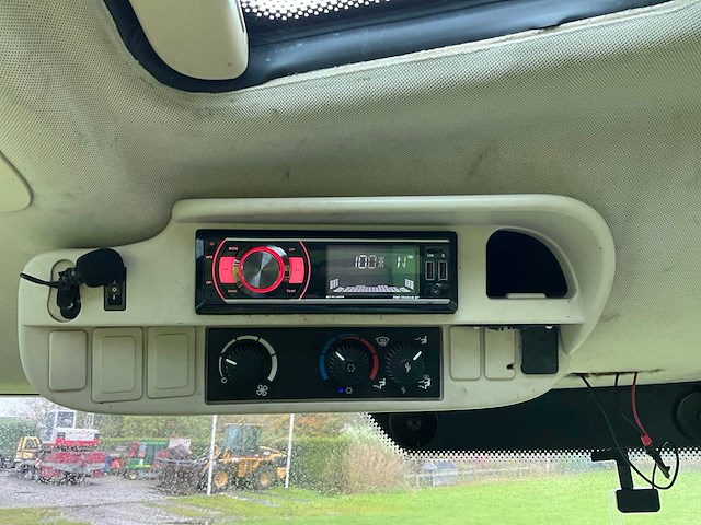 2013 john deere 6150r autopower vierwielaangedreven landbouwtractor met voorlader - afbeelding 37 van  44