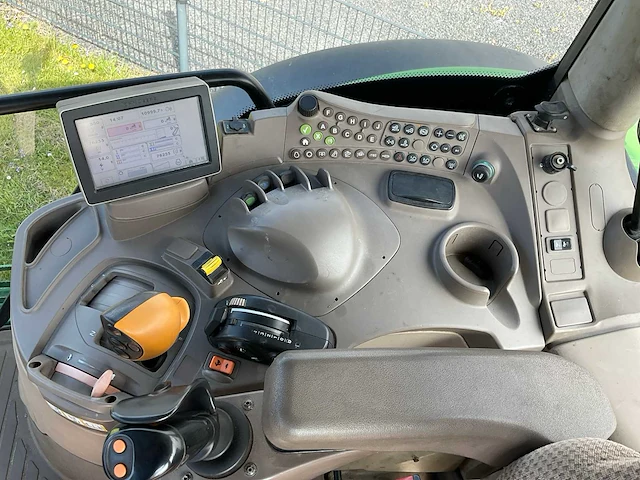2013 john deere 6150r vierwielaangedreven landbouwtractor - afbeelding 17 van  34