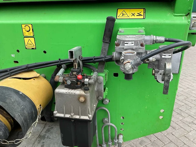 2013 joskin tornado 3 t5516/16v akker- en graslandbemester - afbeelding 2 van  29