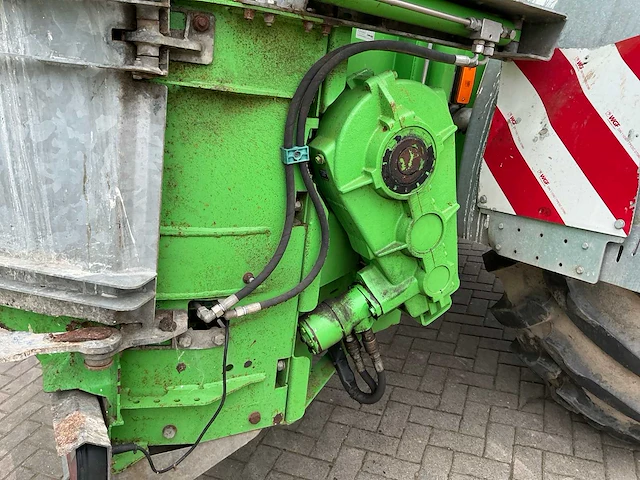 2013 joskin tornado 3 t5516/16v akker- en graslandbemester - afbeelding 13 van  29