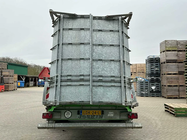 2013 joskin tornado 3 t5516/16v akker- en graslandbemester - afbeelding 24 van  29