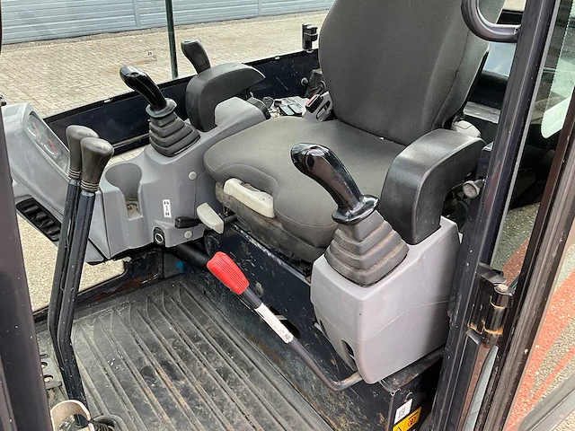 2013 kubota kx016-4 minigraafmachine - afbeelding 21 van  32