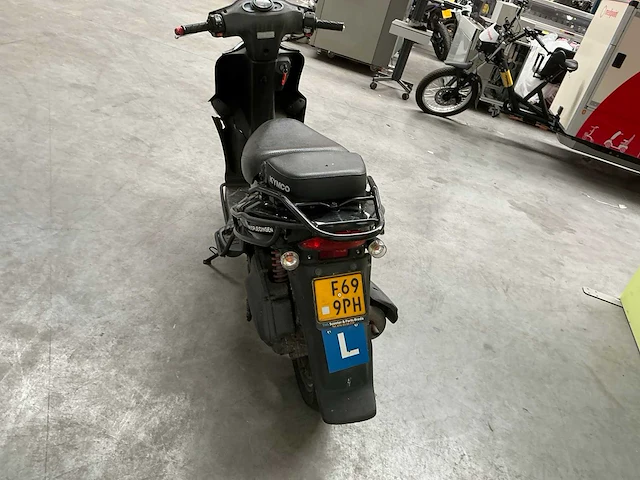 2013 kymco agility 45km/u brommer - afbeelding 11 van  13