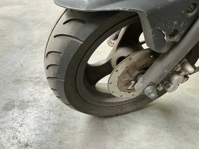 2013 kymco agility 45km/u brommer - afbeelding 12 van  13