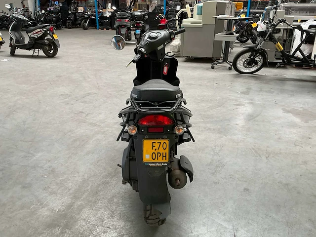 2013 kymco agility 45km/u brommer - afbeelding 6 van  13
