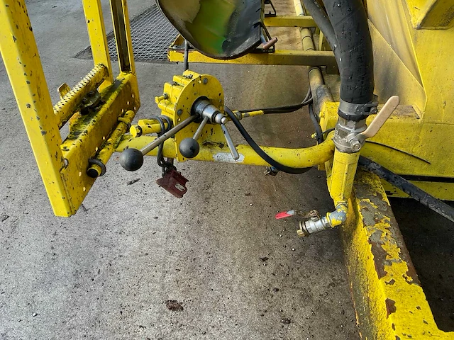 2013 liebherr htm 7045 truck betonmixer - afbeelding 8 van  18