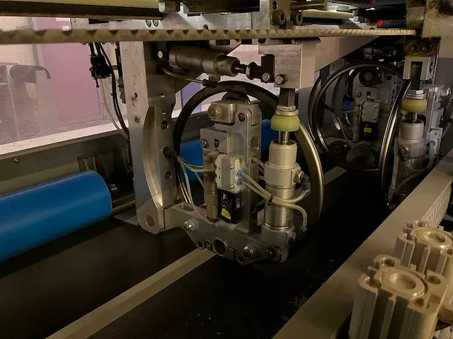 2013 ligmatech vks250/powertouch carboards snijmachine - afbeelding 2 van  11