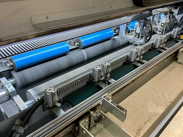 2013 ligmatech vks250/powertouch carboards snijmachine - afbeelding 10 van  11
