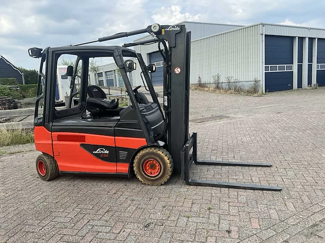 2013 linde e25l-01 vorkheftruck - afbeelding 12 van  17